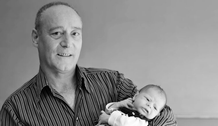 Gianni Distefano, en 2011 avec son petit-fils Gaétan